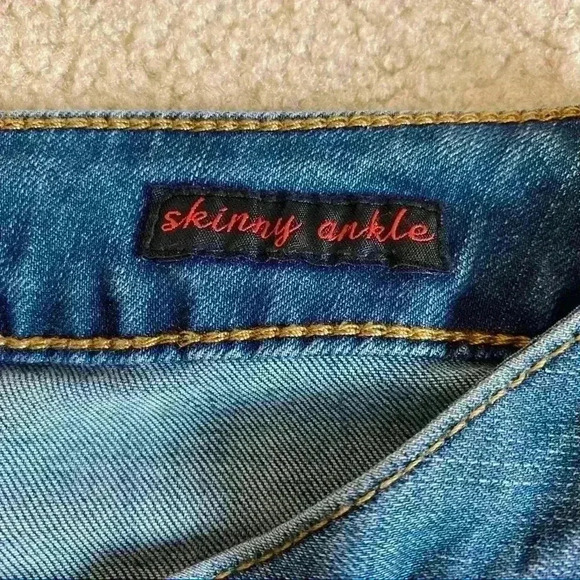 Earl Jeans Embroidered Flower Multicolor Denim Skinny Ankle Jeans 4 - Picture 5 of 13